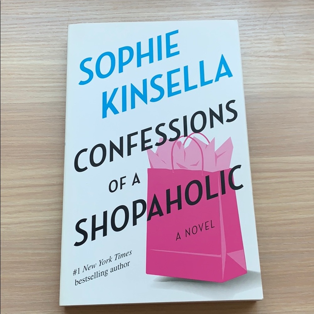 💙💕Confessions of a shopaholic novel💕💙